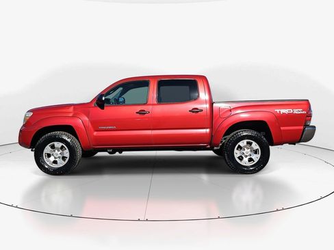 Used 2015 Toyota Tacoma Base image 8