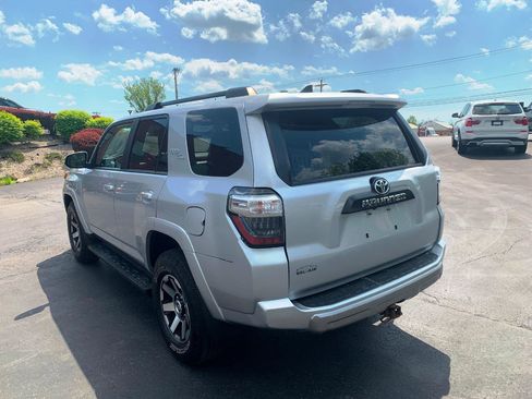 Used 2021 Toyota 4Runner TRD Off-Road Premium AWD/4WD image 20