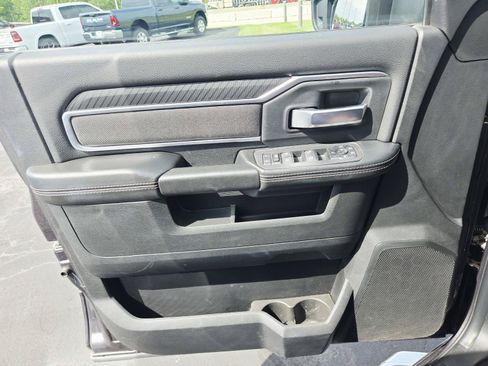 Used 2025 RAM 2500 Big Horn AWD/4WD image 37