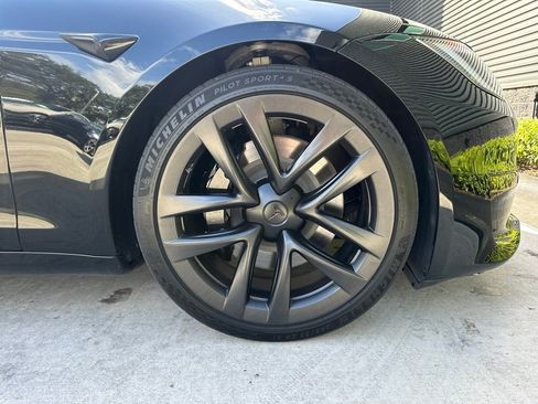 Used 2022 Tesla Model S image 35