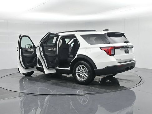 New 2026 Ford Explorer Active RWD image 33
