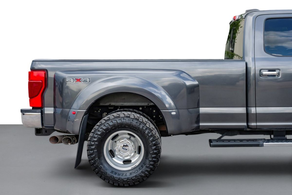 Used 2020 Ford F350 Lariat w/ Chrome Package AWD/4WD image 6