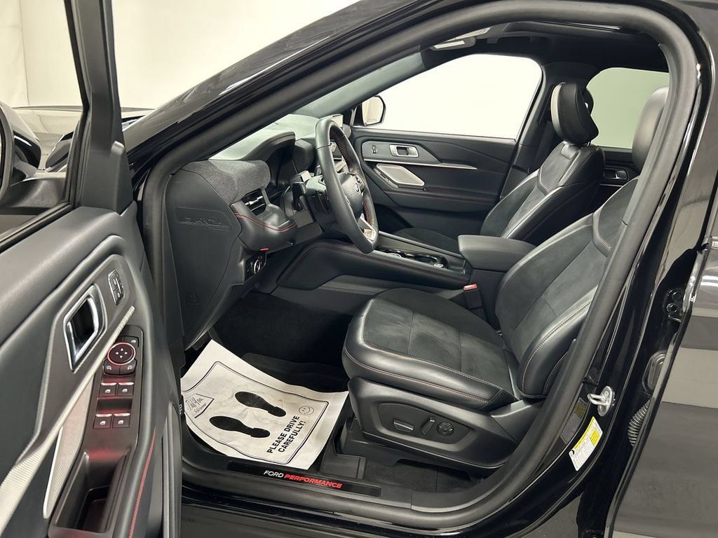 Used 2025 Ford Explorer ST w/ Sun And Sound Package AWD/4WD image 9