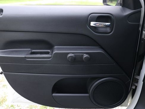 Used 2014 Jeep Patriot Sport FWD image 37
