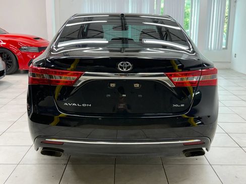 Used 2018 Toyota Avalon XLE Premium FWD image 8