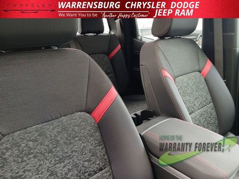 Used 2025 Chevrolet Colorado Z71 image 15