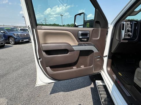 Used 2016 Chevrolet Silverado 2500 LTZ w/ Duramax Plus Package AWD/4WD image 26
