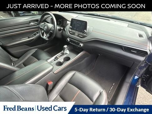 Certified 2019 Nissan Altima 2.5 SR w/ SR Premium Package AWD/4WD image 14