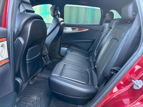 Used 2017 Lincoln MKX Reserve w/ Luxury Package image 21