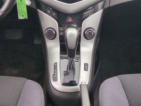 Used 2014 Chevrolet Cruze LT FWD image 17