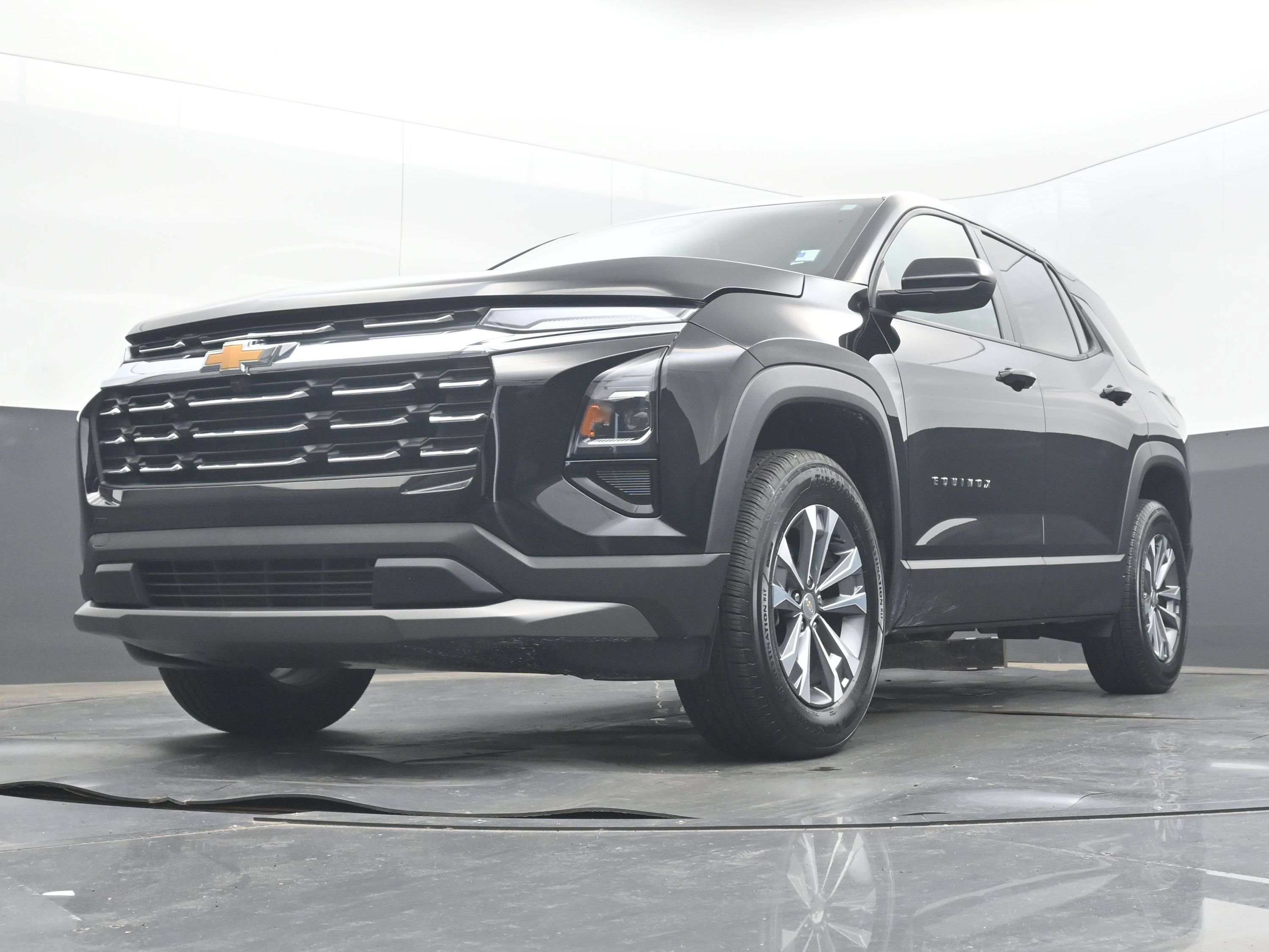 Used 2026 Chevrolet Equinox LT FWD image 29