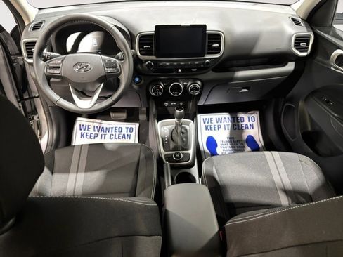 New 2025 Hyundai Venue SEL image 12