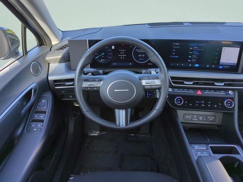 Certified 2024 Hyundai Sonata SEL w/ Convenience Package FWD image 11