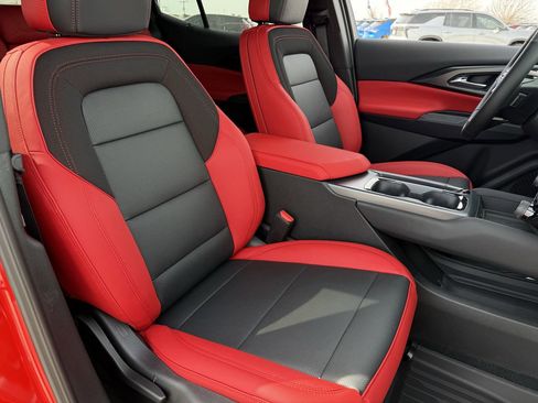 New 2026 Chevrolet Equinox EV RS FWD image 23