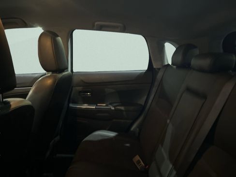 Used 2024 Mitsubishi Outlander Sport SE image 11