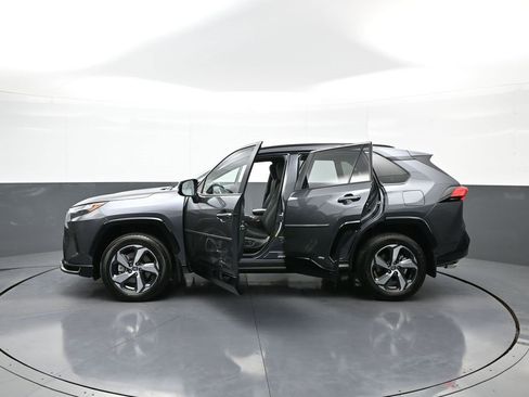 New 2025 Toyota RAV4 SE image 43