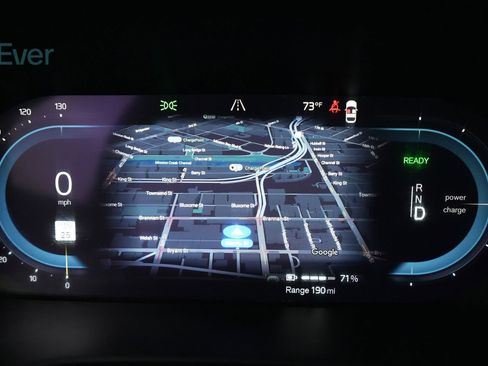 Used 2023 Volvo XC40 Recharge Plus AWD/4WD image 7