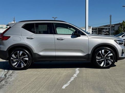 Certified 2024 Volvo XC40 B5 Plus w/ Protection Package Premier AWD/4WD image 2