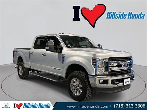 Used 2018 Ford F350 XLT w/ XLT Premium Package image 7