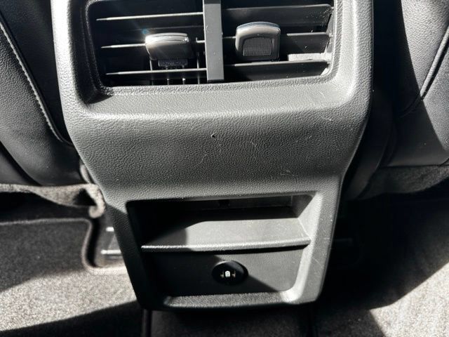 Used 2024 Ford Edge SEL AWD/4WD image 15