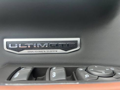 Used 2025 GMC Sierra 1500 Denali Ultimate AWD/4WD image 32
