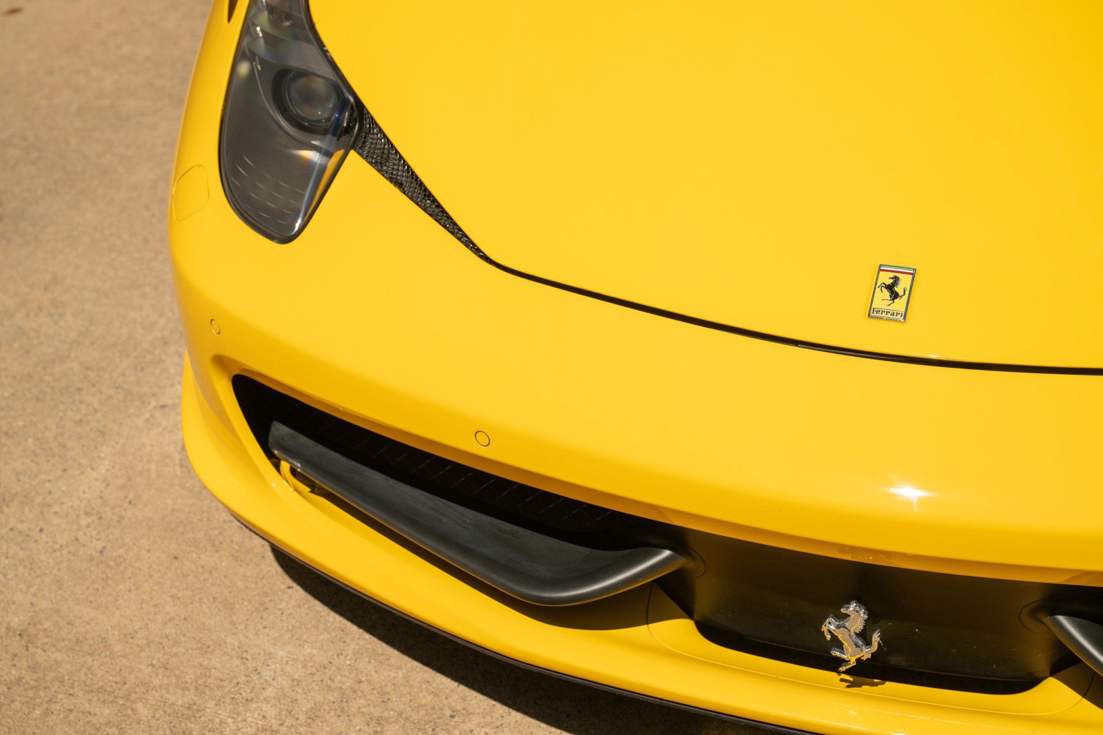 Used 2014 Ferrari 458 Spider RWD image 11