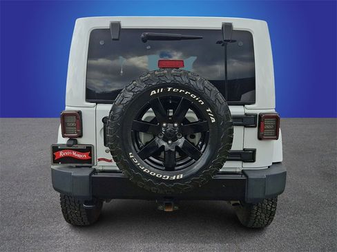 Used 2014 Jeep Wrangler Unlimited Sahara image 5
