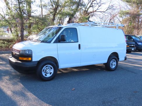 Used 2022 Chevrolet Express 2500 w/ Driver Convenience Package image 2