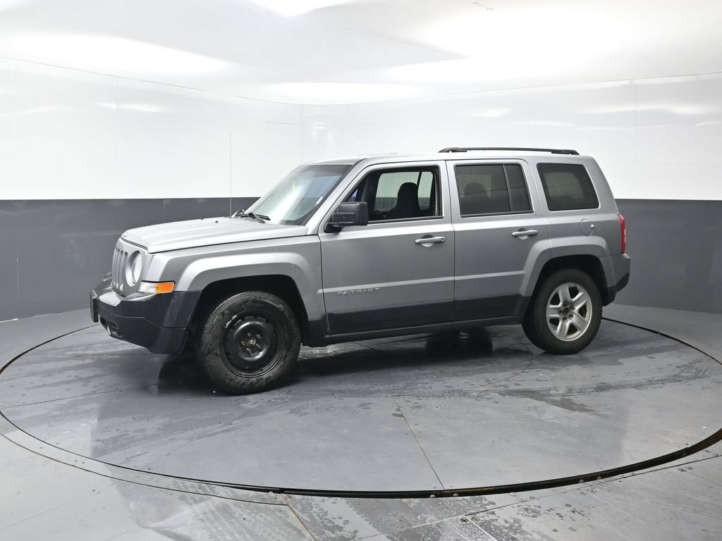 Used 2017 Jeep Patriot Sport w/ Power Value Group FWD image 9