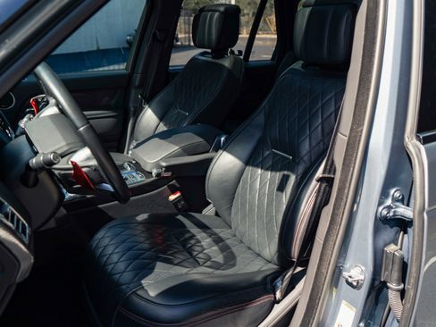 Used 2021 Land Rover Range Rover SV Autobiography Dynamic image 2