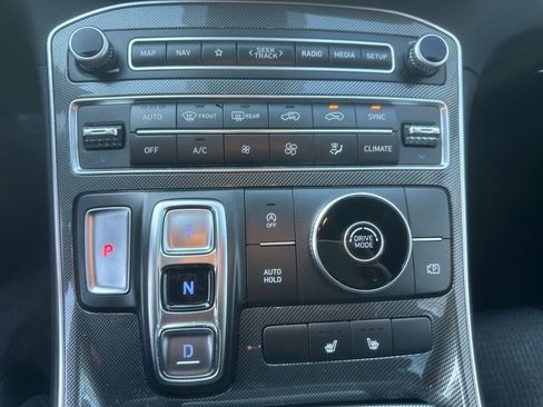 Used 2023 Hyundai Santa Fe SEL image 9