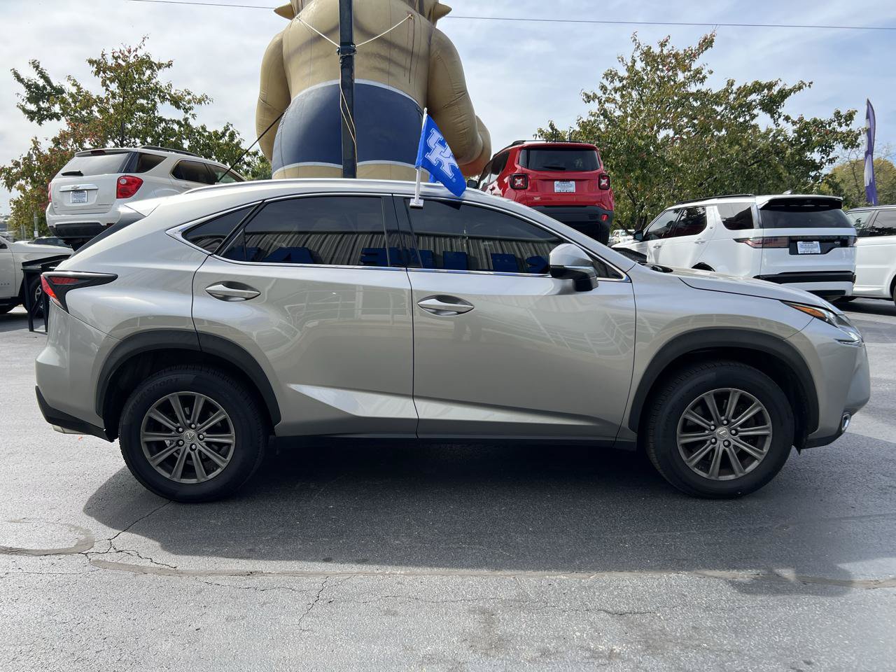Used 2016 Lexus NX 200t FWD image 7