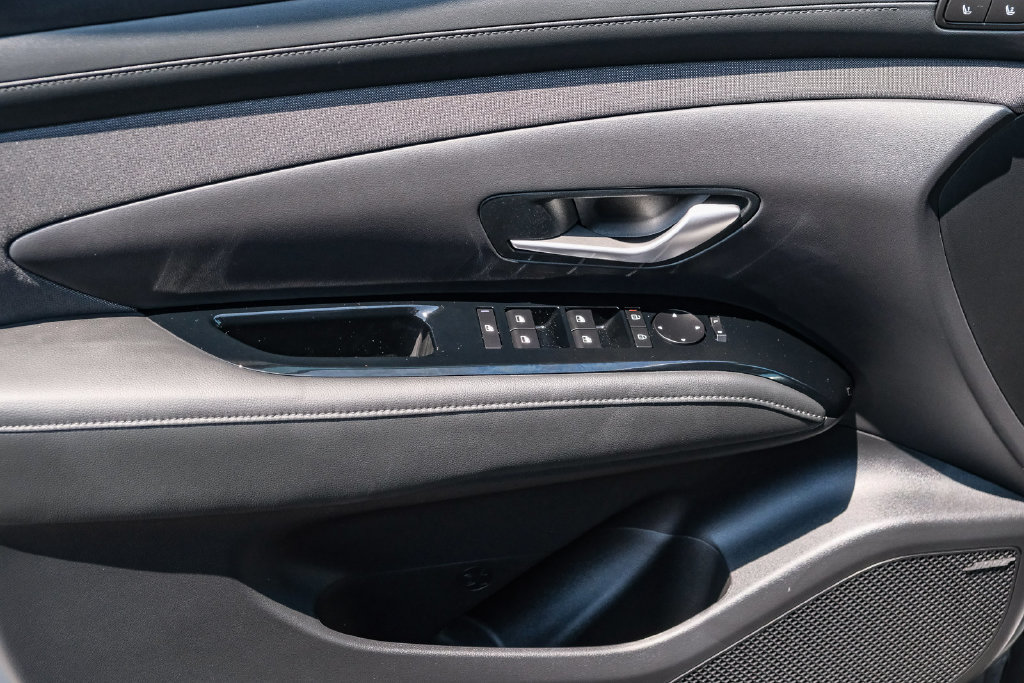 New 2025 Hyundai Tucson Limited FWD image 25