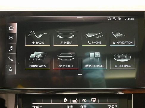 Used 2019 Audi e-tron Premium Plus image 26