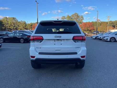 Used 2021 Jeep Grand Cherokee Laredo image 6
