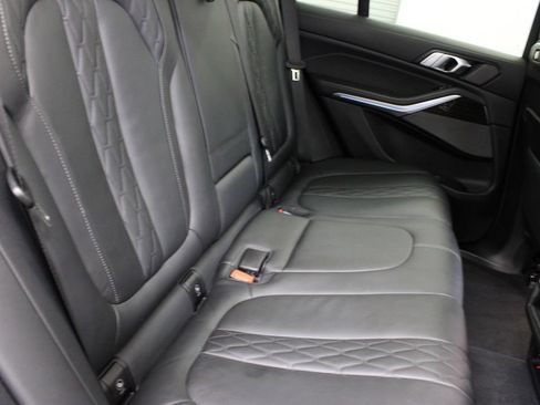 Used 2025 BMW X5 xDrive50e AWD/4WD image 22