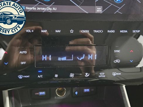 Used 2023 Hyundai Tucson Limited AWD/4WD image 15