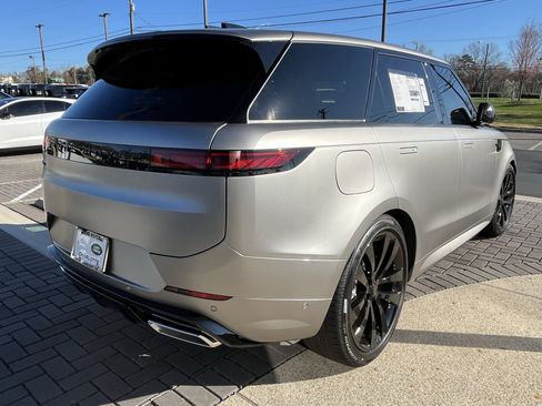 New 2026 Land Rover Range Rover Sport Dynamic SE AWD/4WD image 7