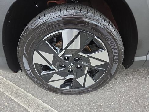 Used 2025 Hyundai Kona SEL FWD image 15