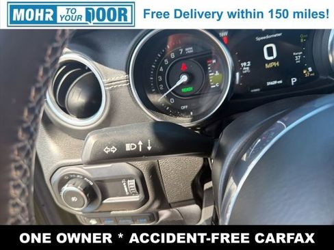 Used 2023 Jeep Wrangler Unlimited Sahara w/ Cold Weather Group image 16