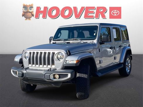 Used 2020 Jeep Wrangler Unlimited Sahara image 6