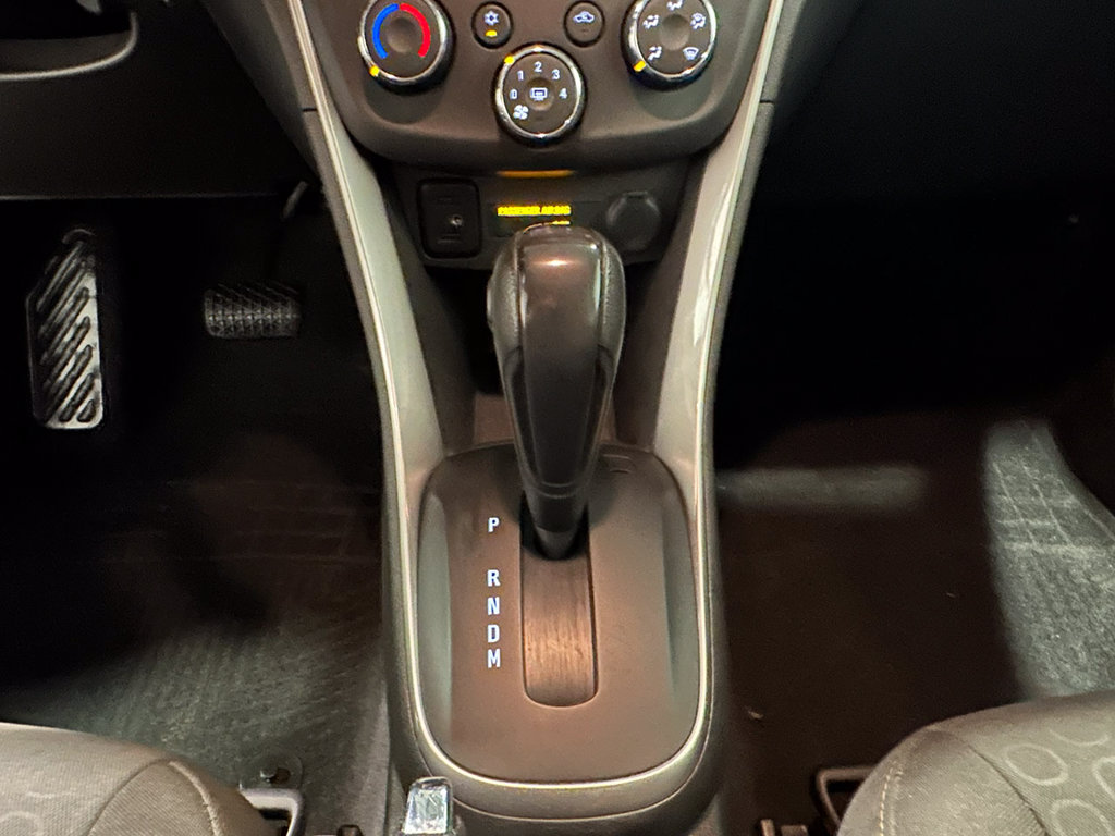 Used 2020 Chevrolet Trax LS w/ Tint and Cruise Package FWD image 32