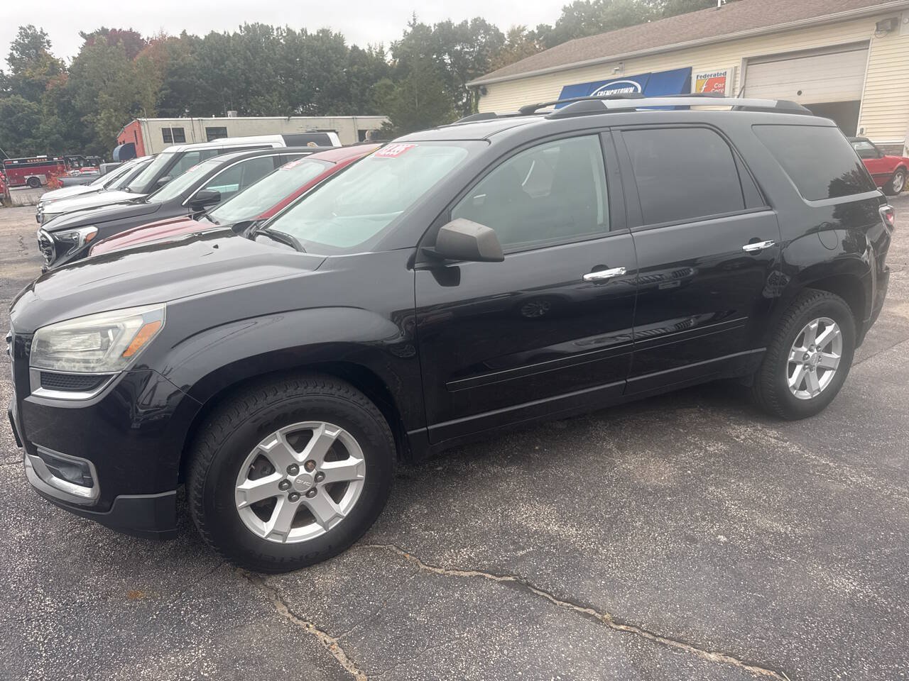 Used 2015 GMC Acadia SLE AWD/4WD image 1