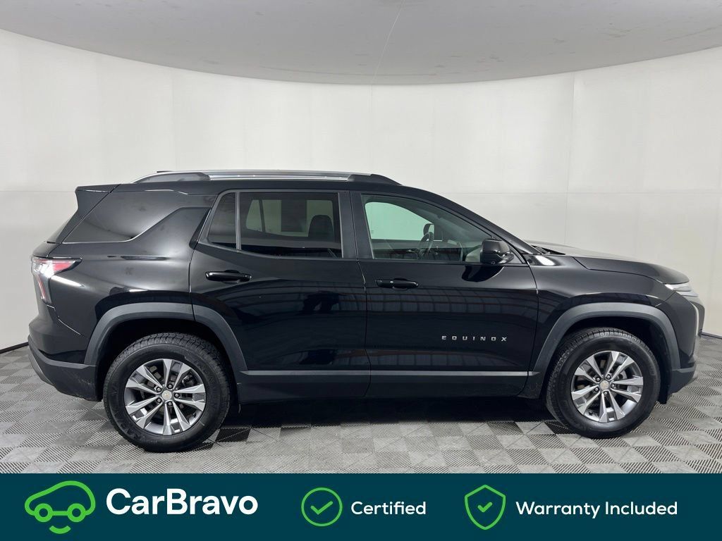 Used 2025 Chevrolet Equinox LT w/ Convenience Package II AWD/4WD image 2
