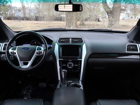 Used 2014 Ford Explorer Limited image 16