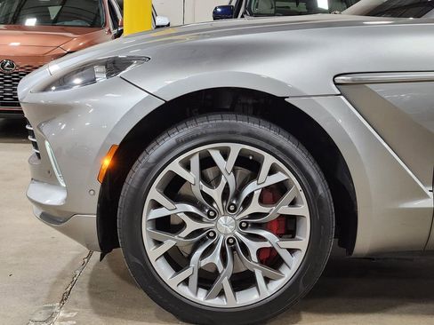 Used 2023 Aston Martin DBX image 6