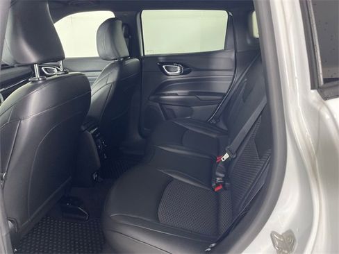 New 2026 Jeep Compass Latitude w/ Quick Order Package 29K image 4