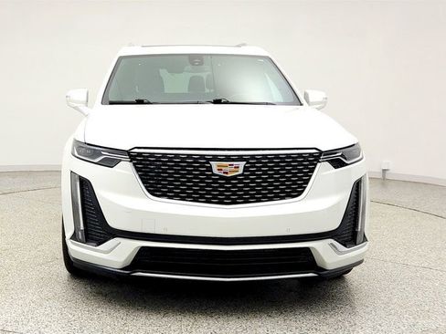 Used 2023 Cadillac XT6 Luxury FWD image 2