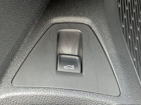 Used 2025 Volkswagen Jetta Sport FWD image 25