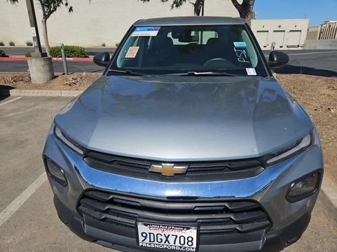 Used 2023 Chevrolet TrailBlazer LS FWD image 4